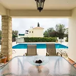 Luxury Pool In Paphos Coral Bay *