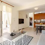 Luxury Pool In Paphos Coral Bay Apartamento Peyia