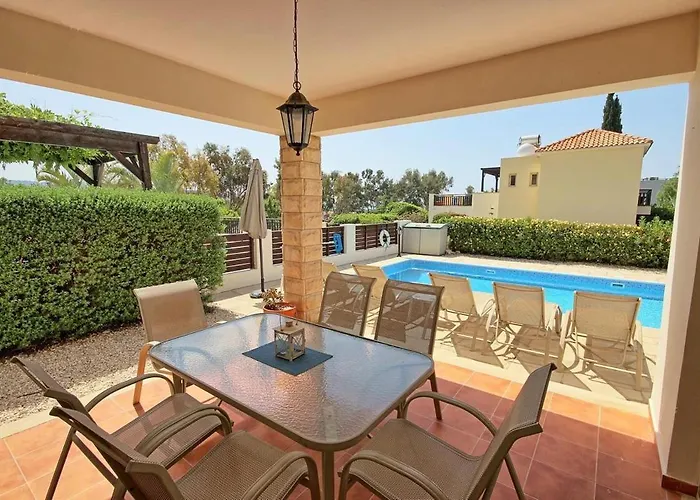 Luxury Pool In Paphos Coral Bay * ペイヤ