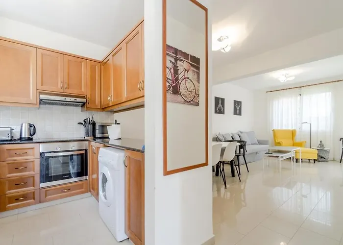 Luxury Pool In Paphos Coral Bay Peyia