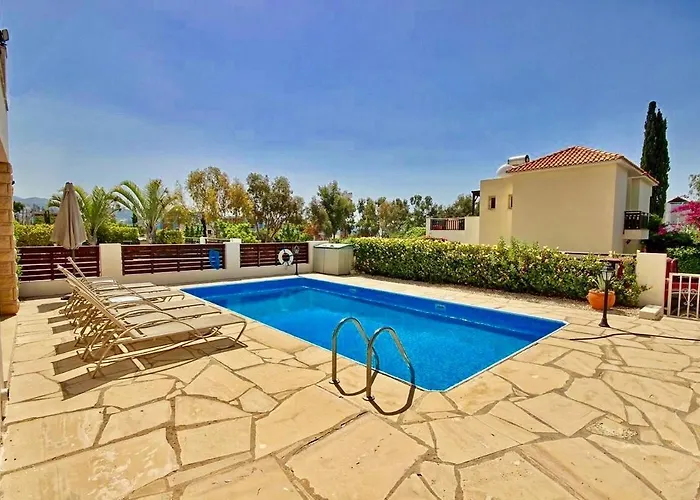 Apartment Luxury Pool In Paphos Coral Bay
