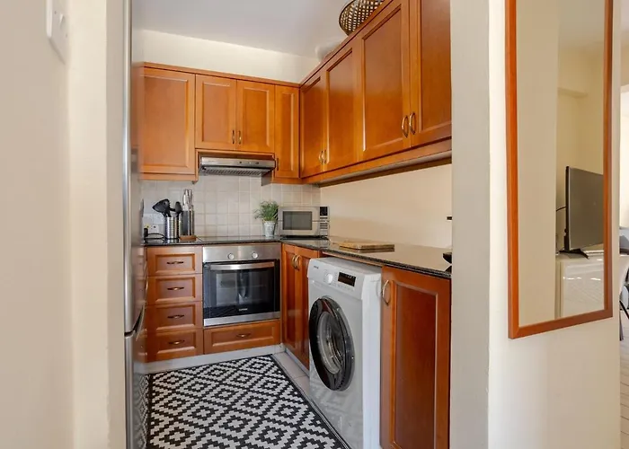 Luxury Pool In Paphos Coral Bay * ペイヤ