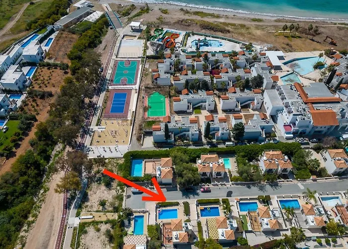 アパート Luxury Pool In Paphos Coral Bay