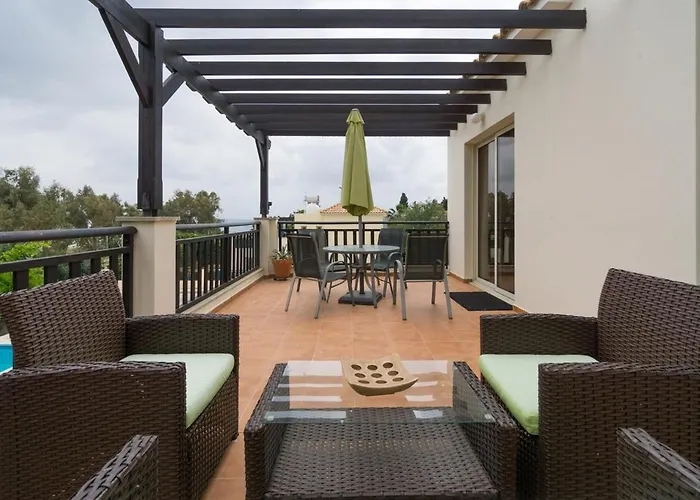 アパート Luxury Pool In Paphos Coral Bay