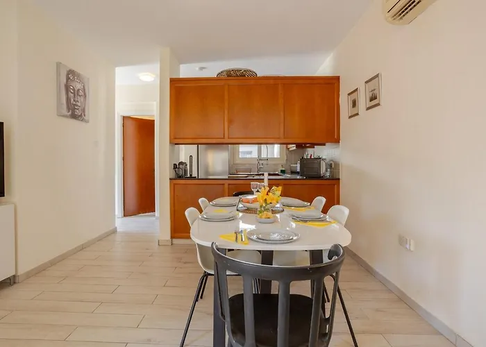 Apartment Luxury Pool In Paphos Coral Bay Peyia