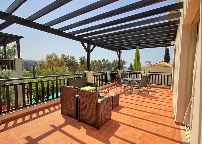 Apartment Luxury Pool In Paphos Coral Bay Peyia